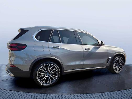 Gray Metallic 2026 BMW X5 sDrive40i
