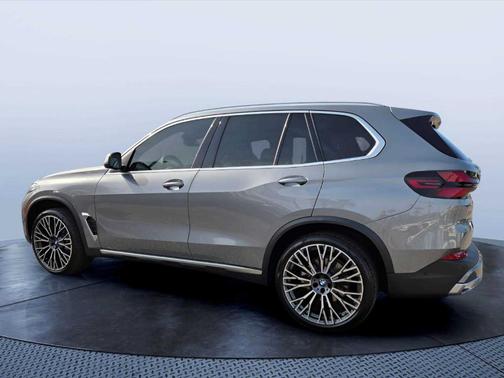 Gray Metallic 2026 BMW X5 sDrive40i