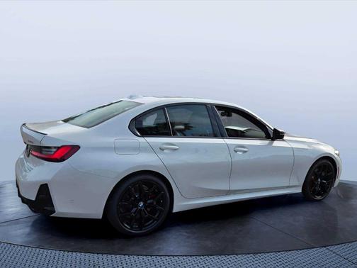 Mineral White Metallic 2026 BMW 330 I XDrive NA