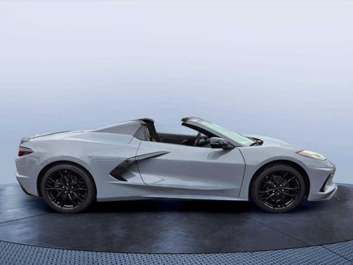 Sea 2025 Chevrolet Corvette Stingray w/2LT