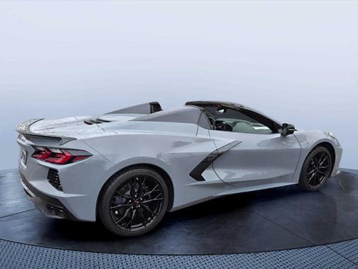 Sea 2025 Chevrolet Corvette Stingray w/2LT