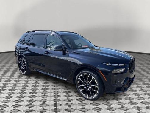 Carbon Black Metallic 2025 BMW X7 M60i