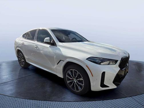 Mineral White Metallic 2026 BMW X6 xDrive40i