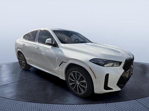 Mineral White Metallic 2026 BMW X6 xDrive40i