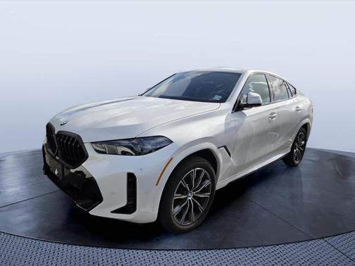 Mineral White Metallic 2026 BMW X6 xDrive40i