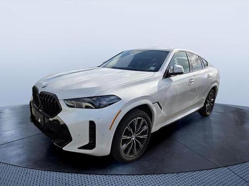 Mineral White Metallic 2026 BMW X6 xDrive40i