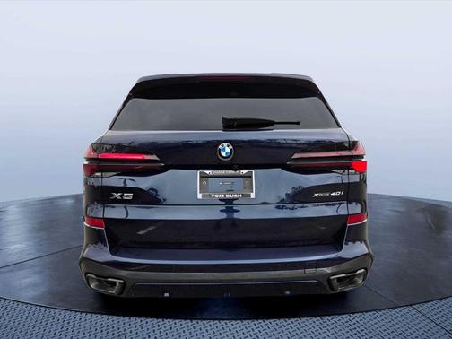 Tanzanite Blue II Metallic 2026 BMW X5 xDrive40i