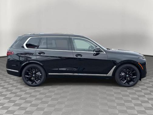 Black Sapphire Metallic 2026 BMW X7 xDrive40i