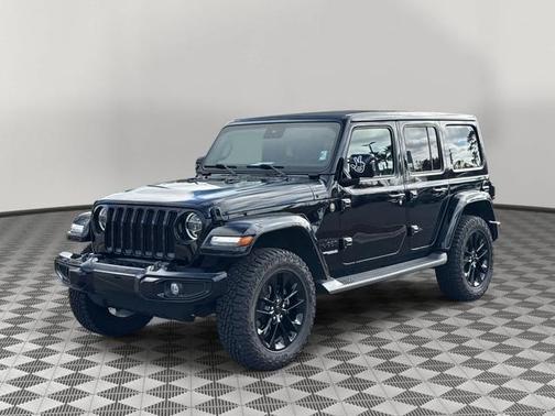 Black Clearcoat 2021 Jeep Wrangler Unlimited Sahara Altitude