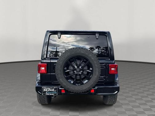 2021 Jeep Wrangler Unlimited Sahara Altitude