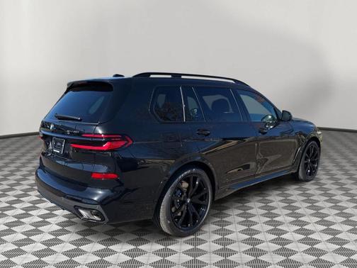 Black Sapphire Metallic 2026 BMW X7 xDrive40i