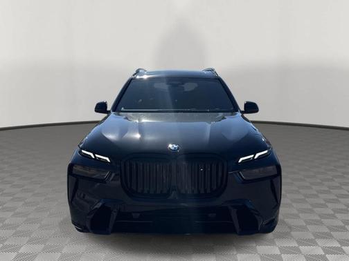 Black Sapphire Metallic 2026 BMW X7 xDrive40i