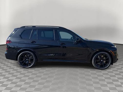 Black Sapphire Metallic 2026 BMW X7 xDrive40i