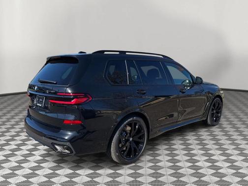 Black Sapphire Metallic 2026 BMW X7 xDrive40i