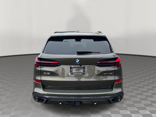 Manhattan Green Metallic 2026 BMW X5 xDrive40i