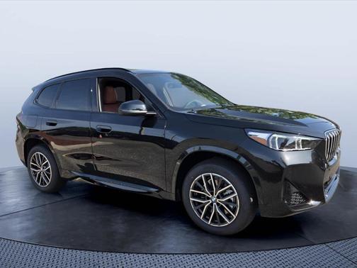 Black Sapphire Metallic 2026 BMW X1 xDrive28i