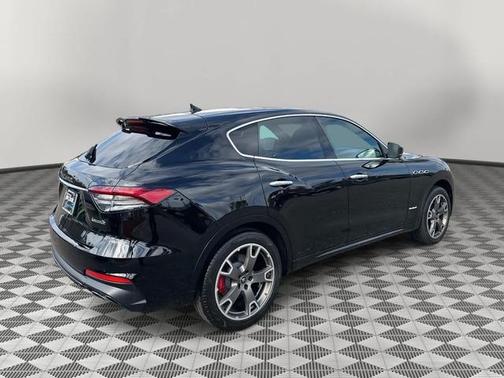 Nero Ribelle Metallic 2021 Maserati Levante GranSport