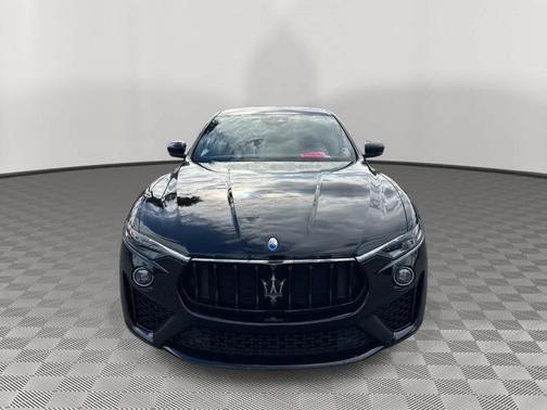 Nero Ribelle Metallic 2021 Maserati Levante GranSport