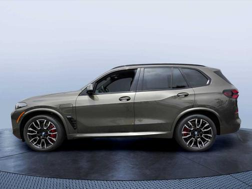 Manhattan Green Metallic 2026 BMW X5 PHEV xDrive50e