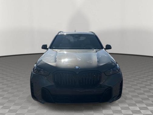 Manhattan Green Metallic 2026 BMW X5 PHEV xDrive50e