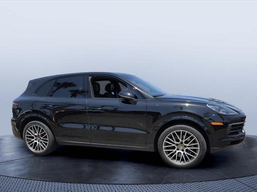 Black 2023 Porsche Cayenne Platinum Edition
