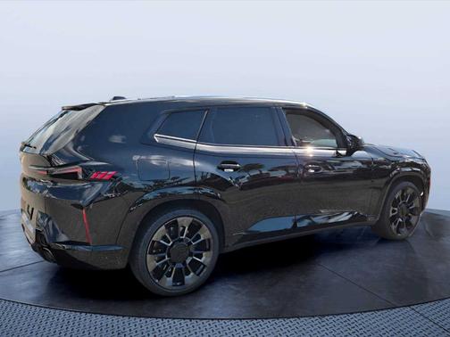 Black Sapphire Metallic 2023 BMW XM Base