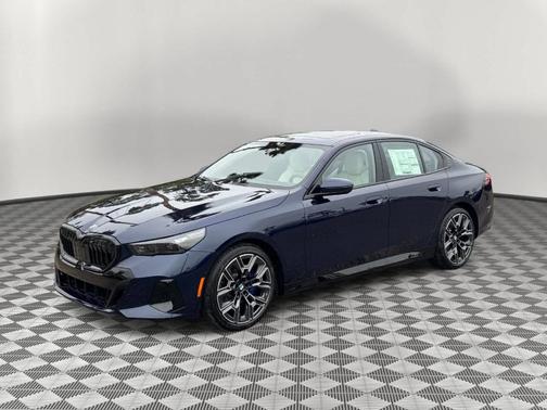 Tanzanite Blue II Metallic 2026 BMW 530 i