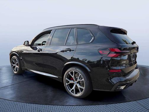 Black Sapphire Metallic 2026 BMW X5 PHEV xDrive50e