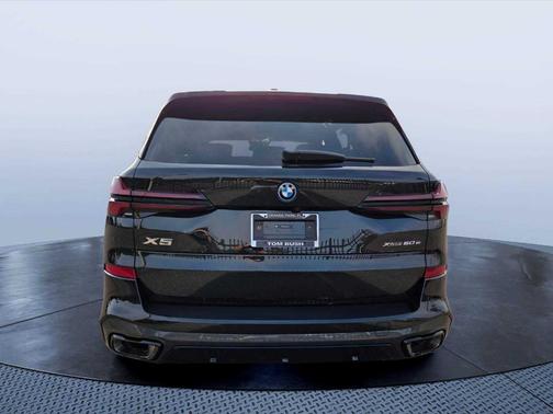 Black Sapphire Metallic 2026 BMW X5 PHEV xDrive50e