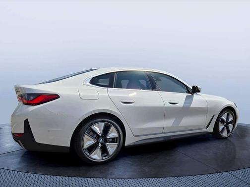 Mineral White Metallic 2026 BMW i4 Gran Coupe eDrive40
