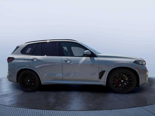 Gray Metallic 2026 BMW X5 xDrive40i