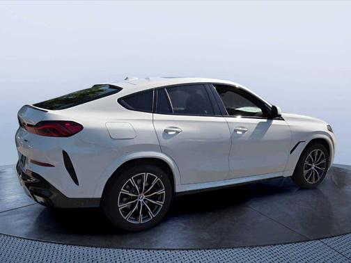 Alpine White 2027 BMW X6 xDrive40i