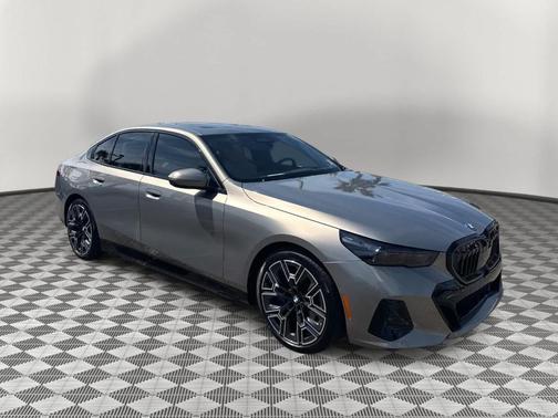 Gray Metallic 2025 BMW i5 eDrive40