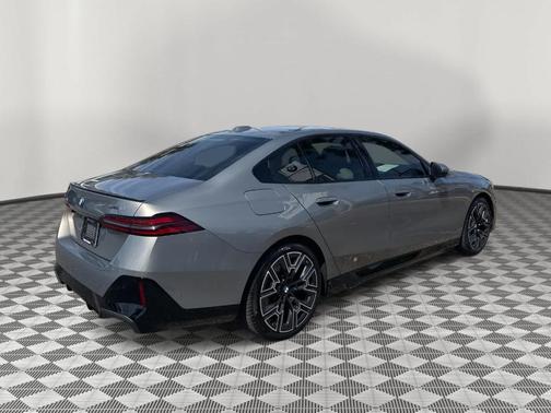 2025 BMW i5 eDrive40