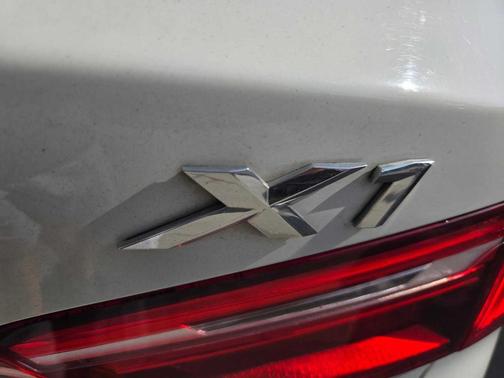 Alpine White 2018 BMW X1 xDrive28i