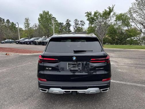 Black Sapphire Metallic 2026 BMW X5 xDrive40i