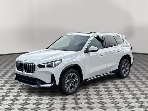 Alpine White 2026 BMW X1 xDrive28i