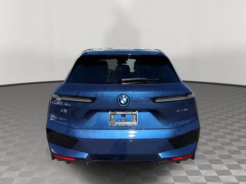 2025 BMW iX xDrive50