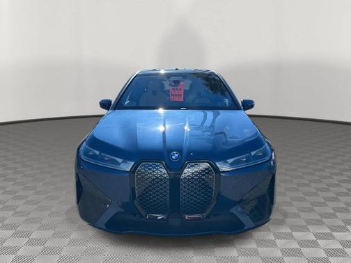 2025 BMW iX xDrive50