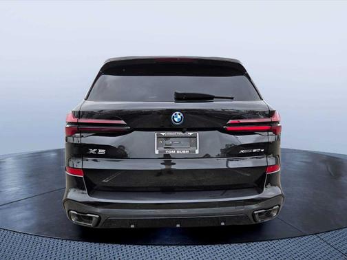 Black Sapphire Metallic 2026 BMW X5 PHEV xDrive50e