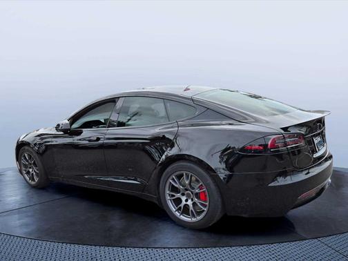 Black 2023 Tesla Model S Plaid