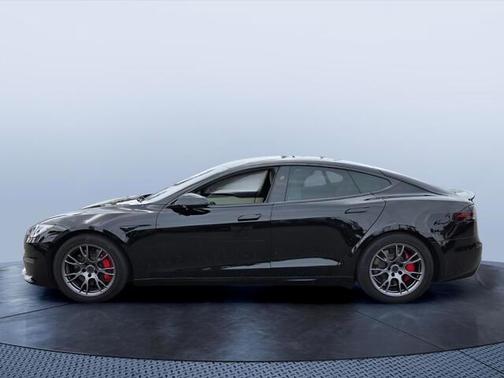 Black 2023 Tesla Model S Plaid