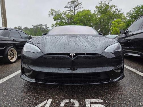 2023 Tesla Model S Plaid