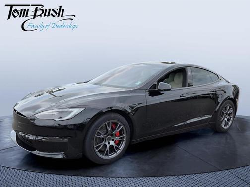 Black 2023 Tesla Model S Plaid
