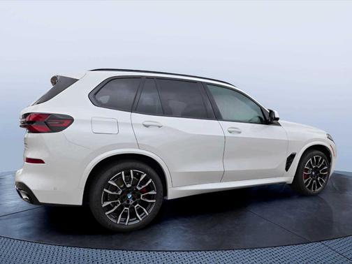 Mineral White Metallic 2026 BMW X5 PHEV xDrive50e
