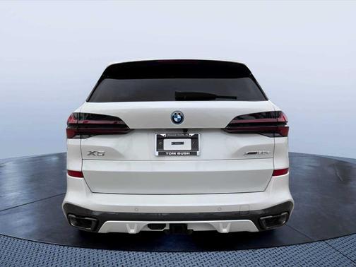 Mineral White Metallic 2026 BMW X5 PHEV xDrive50e