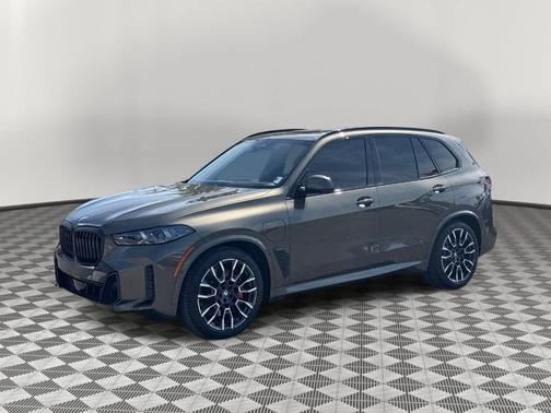 Manhattan Green Metallic 2026 BMW X5 PHEV xDrive50e