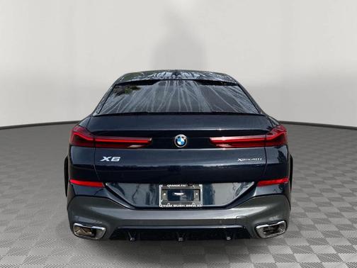 Carbon Black Metallic 2023 BMW X6 xDrive40i