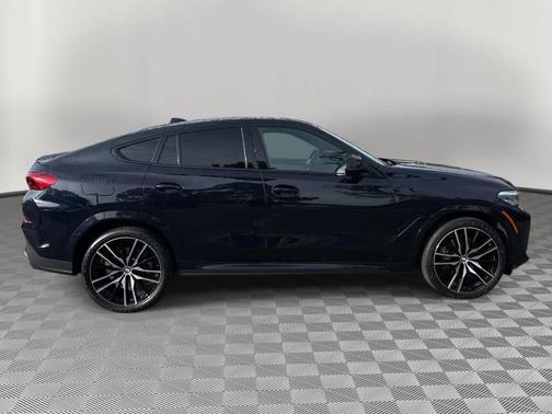 Carbon Black Metallic 2023 BMW X6 xDrive40i
