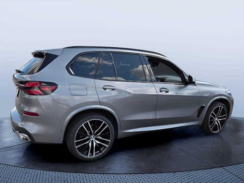 Gray Metallic 2026 BMW X5 sDrive40i